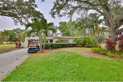 456 Rafael Boulevard NE, Saint Petersburg, FL 33704 - Photo 1