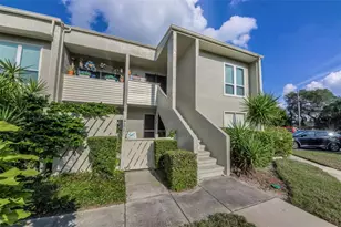421 Windrush Bay Dr, Tarpon Springs, FL 34689 - Photo 1