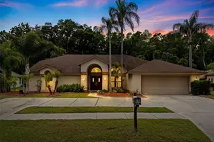 450 Waterford Cir E, Tarpon Springs, FL 34688 - Photo 1