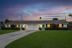 2233 Michele Dr, Sarasota, FL 34231 - Photo 1