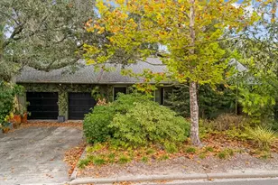 617 S Riverhills Dr, Temple Terrace, FL 33617 - Photo 1