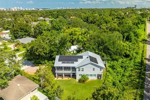 321 Barbara Cir, Belleair, FL 33756 - Photo 1