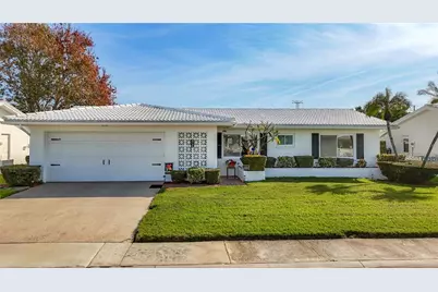 9729 36th Way N #4, Pinellas Park, FL 33782 - Photo 1