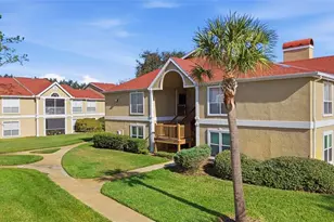 9481 Highland Oak Dr, Tampa, FL 33647 - Photo 1