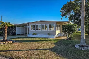 36708 Niles Dr, Zephyrhills, FL 33542 - Photo 1