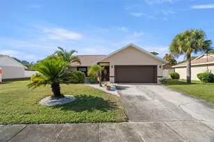 5379 16th St S, Saint Petersburg, FL 33705 - Photo 1