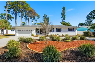 1302 Robin Road S, Saint Petersburg, FL 33707 - Photo 1