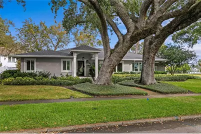 655 19th Avenue NE, Saint Petersburg, FL 33704 - Photo 1
