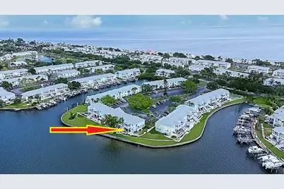 5129 SE Salmon Drive SE #A, Saint Petersburg, FL 33705 - Photo 1