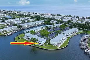 5129 SE Salmon Dr SE, Saint Petersburg, FL 33705 - Photo 1