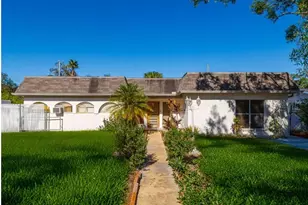 104 Druid Hills Rd, Temple Terrace, FL 33617 - Photo 1