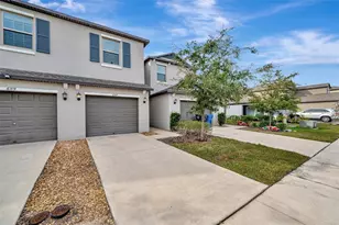 607 Royal Empress Dr, Ruskin, FL 33570 - Photo 1