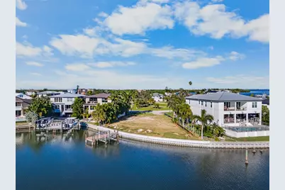 1918 Arrowhead Drive NE, Saint Petersburg, FL 33703 - Photo 1