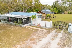 4405 Loma Vista Dr, Valrico, FL 33596 - Photo 1