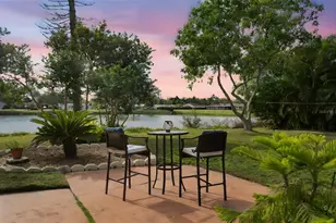 4322 22nd Ave N, Saint Petersburg, FL 33713 - Photo 1