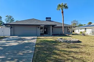 1329 Pine Needle Rd, Venice, FL 34285 - Photo 1