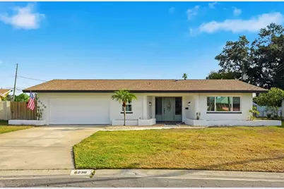 6236 17th Street S, Saint Petersburg, FL 33712 - Photo 1