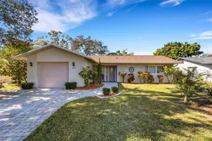 1601 W Dorchester Dr, Palm Harbor, FL 34684 - Photo 1