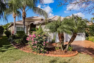 4916 Grand Banks Dr, Wimauma, FL 33598 - Photo 1