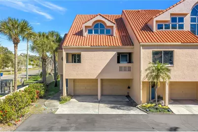 1605 Royal Palm Drive S #A, Gulfport, FL 33707 - Photo 1