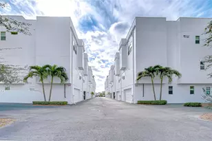 3100 W Paul Ave, Tampa, FL 33611 - Photo 1