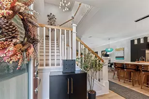 255 Valencia Cir, Saint Petersburg, FL 33716 - Photo 1