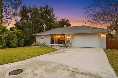 2620 49th Avenue N, Saint Petersburg, FL 33714 - Photo 1