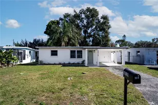 12115 104th St, Largo, FL 33773 - Photo 1