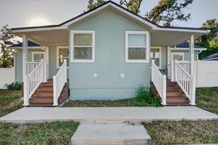1933 10th St S, Saint Petersburg, FL 33705 - Photo 1