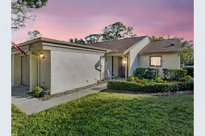 2504 Oak Circle, Tarpon Springs, FL 34689 - Photo 1