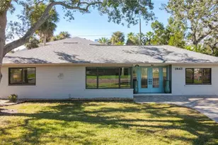 2843 57th St S, Gulfport, FL 33707 - Photo 1