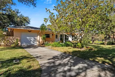 546 Forest Parkway E, Largo, FL 33771 - Photo 1