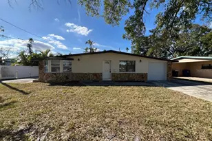 4118 Carson St NE, Saint Petersburg, FL 33703 - Photo 1