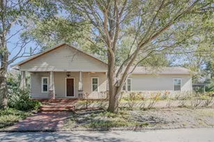 2015 5th St N, Saint Petersburg, FL 33704 - Photo 1