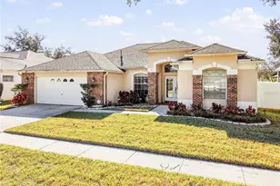 1818 S Ridge Dr, Valrico, FL 33594 - Photo 1