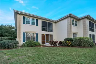 10374 Carrollwood Ln, Tampa, FL 33618 - Photo 1