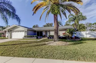2686 Clubhouse Dr S, Clearwater, FL 33761 - Photo 1
