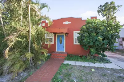 739 27th Avenue W, Bradenton, FL 34205 - Photo 1