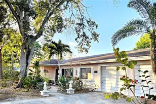 655 42nd Ave N, Saint Petersburg, FL 33703 - Photo 1
