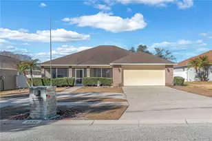2332 Towering Oaks Cir, Seffner, FL 33584 - Photo 1