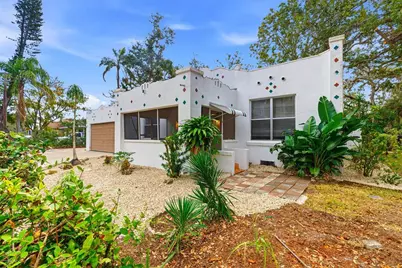 1706 4th Avenue E, Bradenton, FL 34208 - Photo 1
