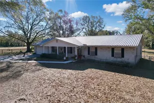 1303 E Trapnell Rd, Plant City, FL 33566 - Photo 1