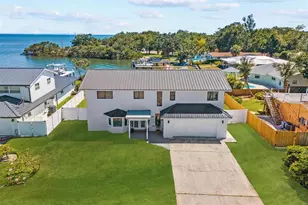 380 Colony Point Rd S, Saint Petersburg, FL 33705 - Photo 1