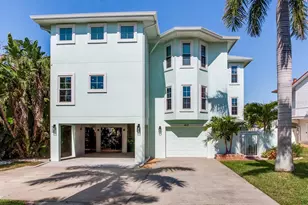 410 140th Ave E, Madeira Beach, FL 33708 - Photo 1