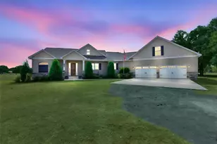 7510 Lithia Pinecrest Rd, Lithia, FL 33547 - Photo 1