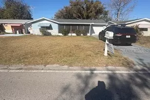 10825 Scenic Dr, Port Richey, FL 34668 - Photo 1