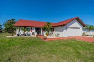1723 Wolf Laurel Dr, Sun City Center, FL 33573 - Photo 1