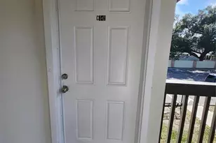 305 W Grant St, Plant City, FL 33563 - Photo 1