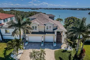 709 Harbor Dr, Belleair Beach, FL 33786 - Photo 1