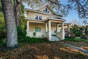 138 10th Ave NE, Saint Petersburg, FL 33701 - Photo 1